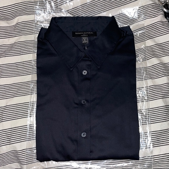 Banana Republic - Tailored Fit Button Down - Picture 2 of 6